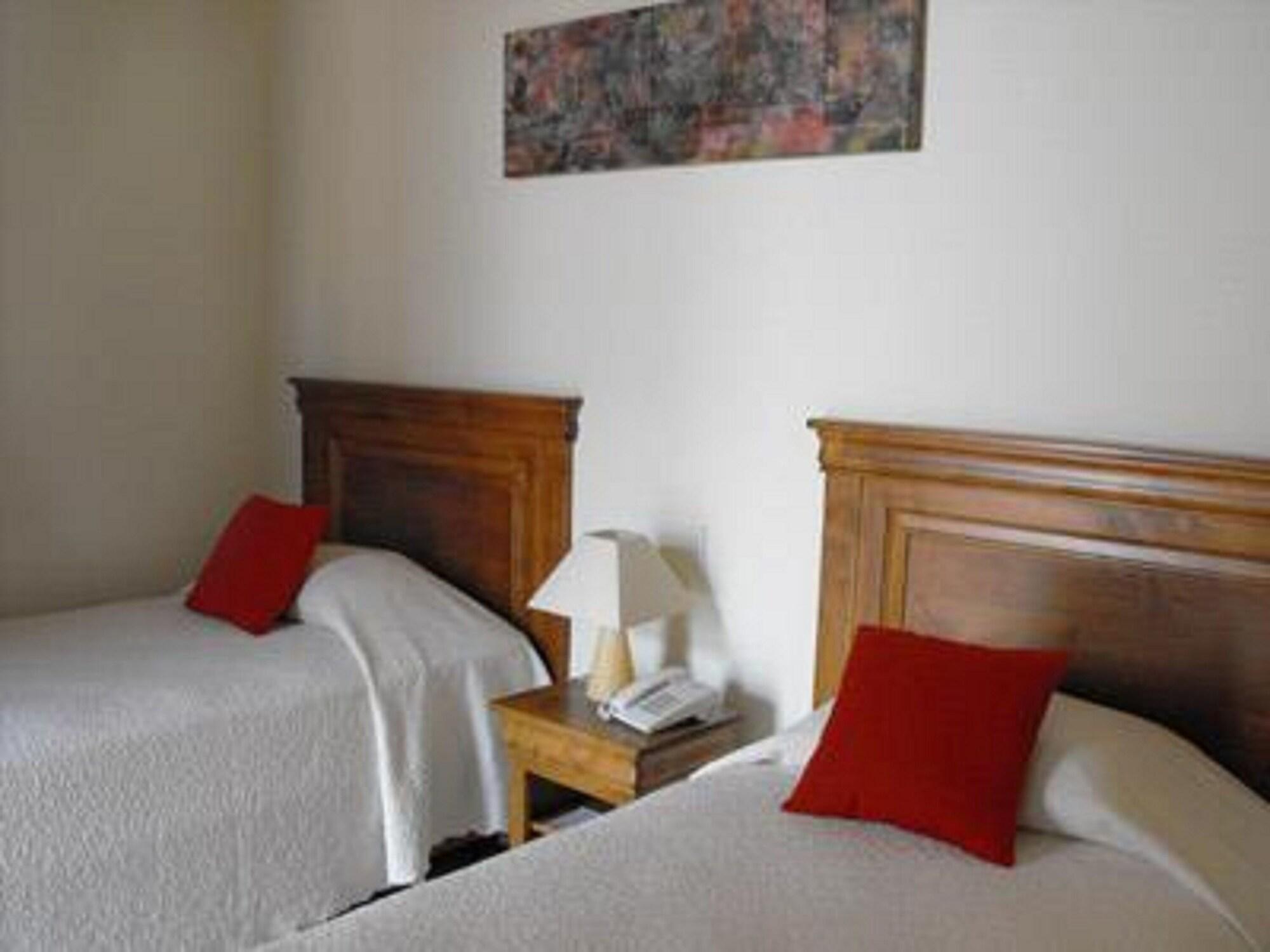 Hotel Casa Del Rio 3*